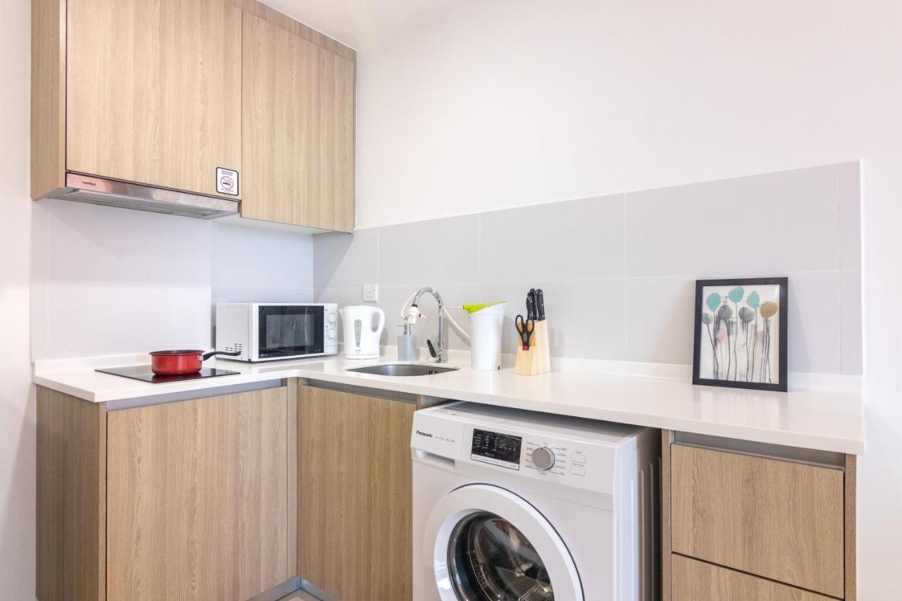 Tropicana 218 X Airlevate Suites Джорджтаун Экстерьер фото
