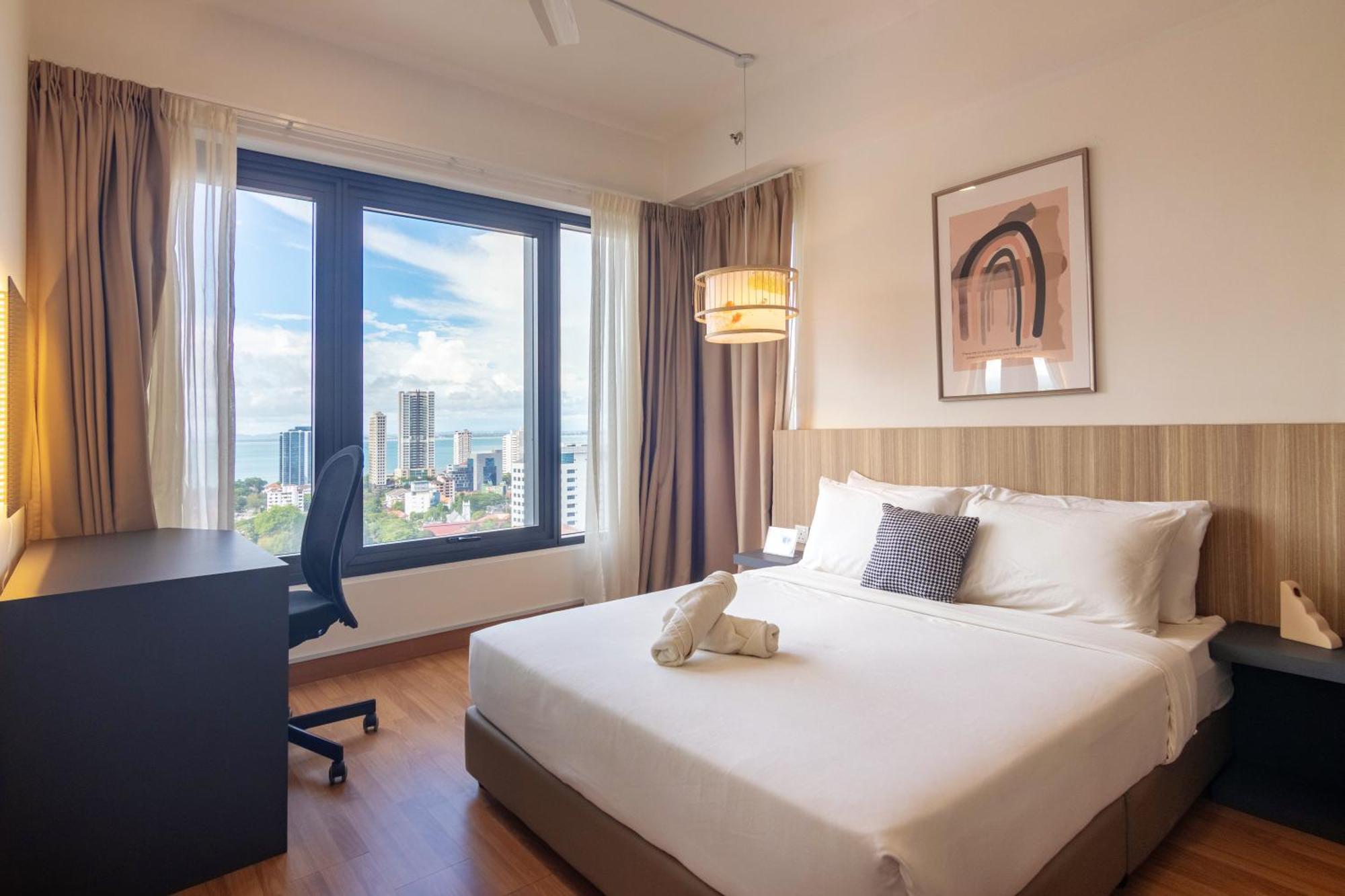 Tropicana 218 X Airlevate Suites Джорджтаун Экстерьер фото